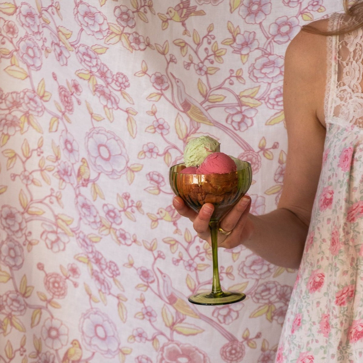 100% Premium Linen - Alma Hortus Tablecloth