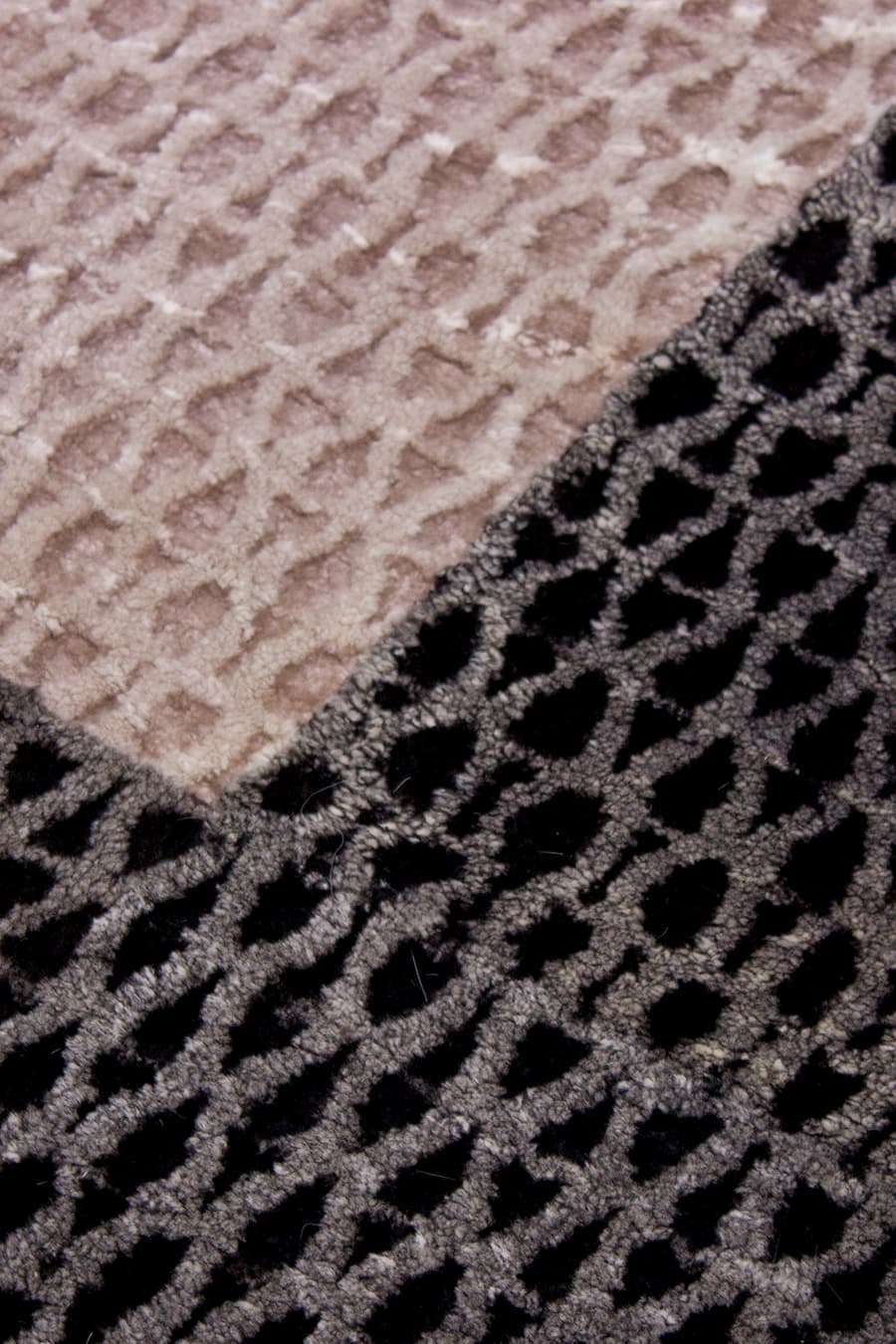 AMANDA BORDER – Sculpted Shearling Rug in Oversized Format - Homelosophy, view 6
