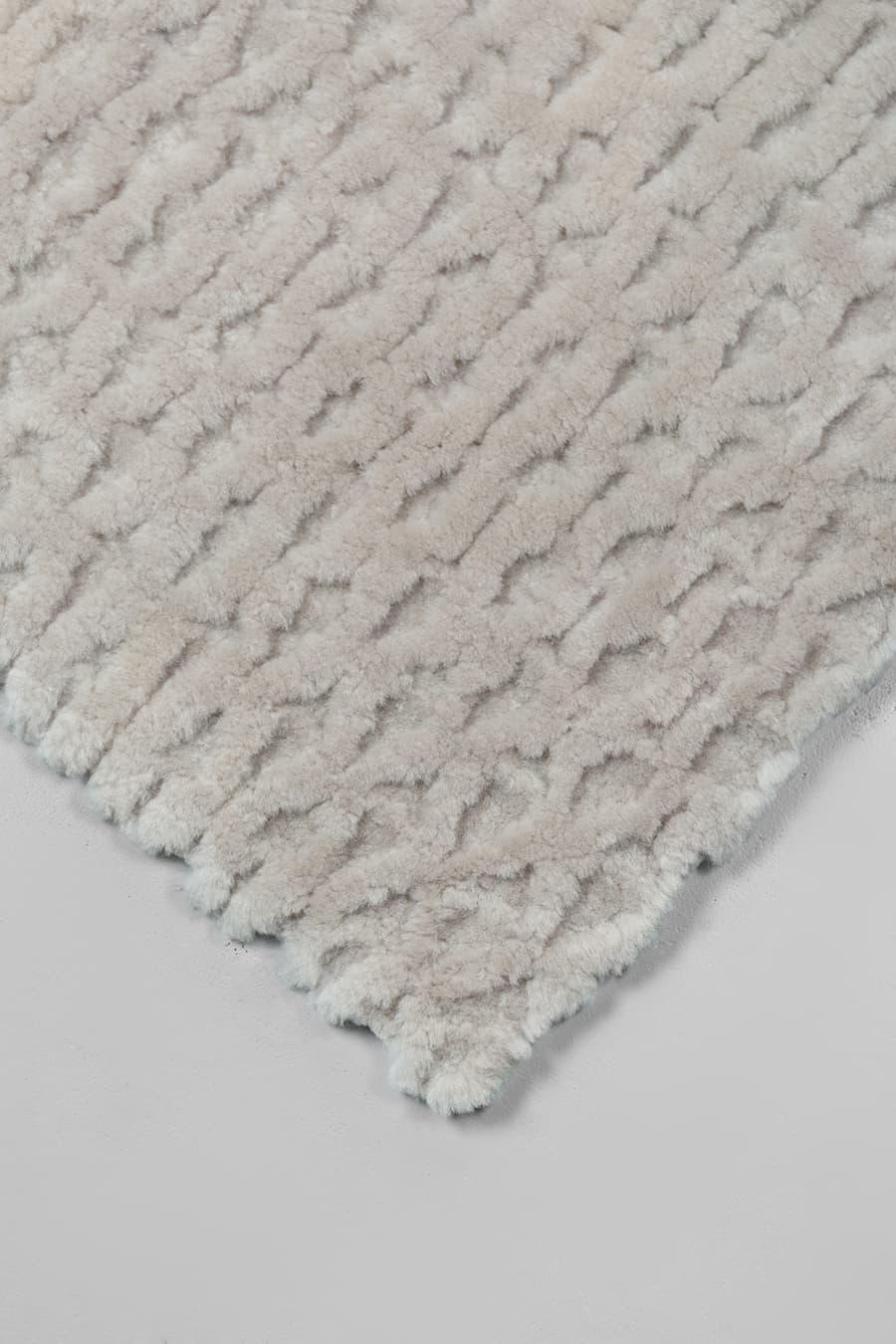 AMANDA - Sculpted Grey Rug - Homelosophy, view 8