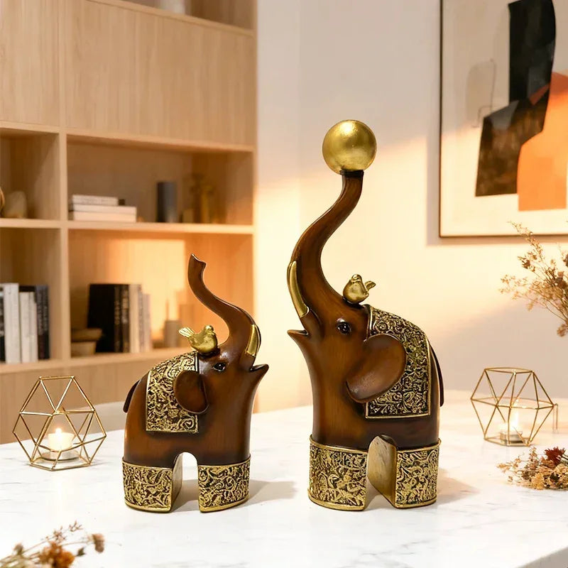 Creative Wood Grain Elephant Figurine Set