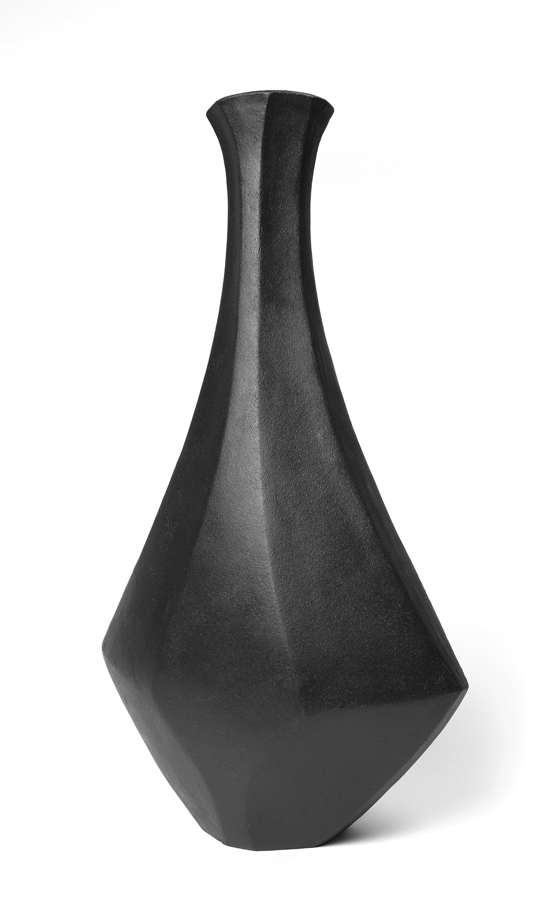 Diamond Vessel In Black