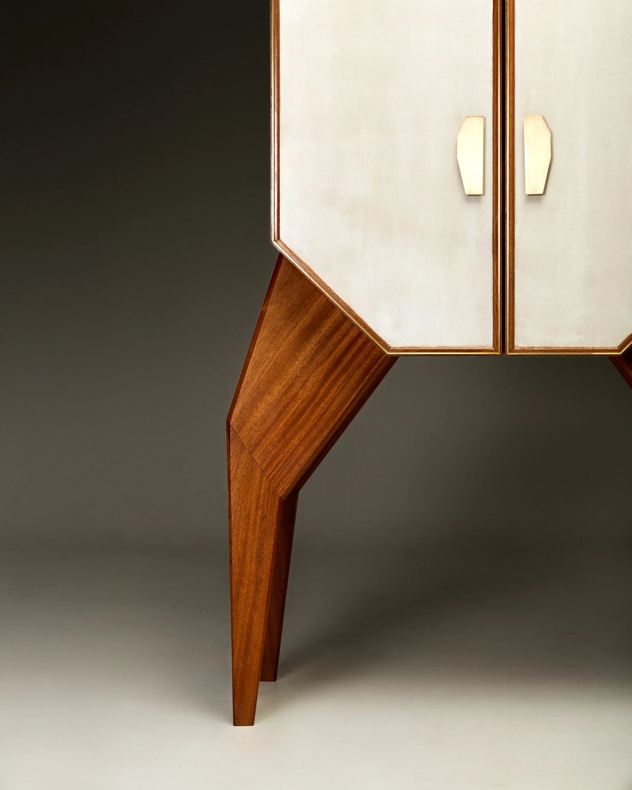 Das Bar Cabinet image 3