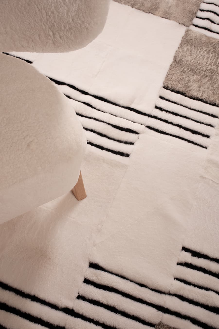 DONKEY - Merino Wool Rug for High-End Interiors - Homelosophy, view 4