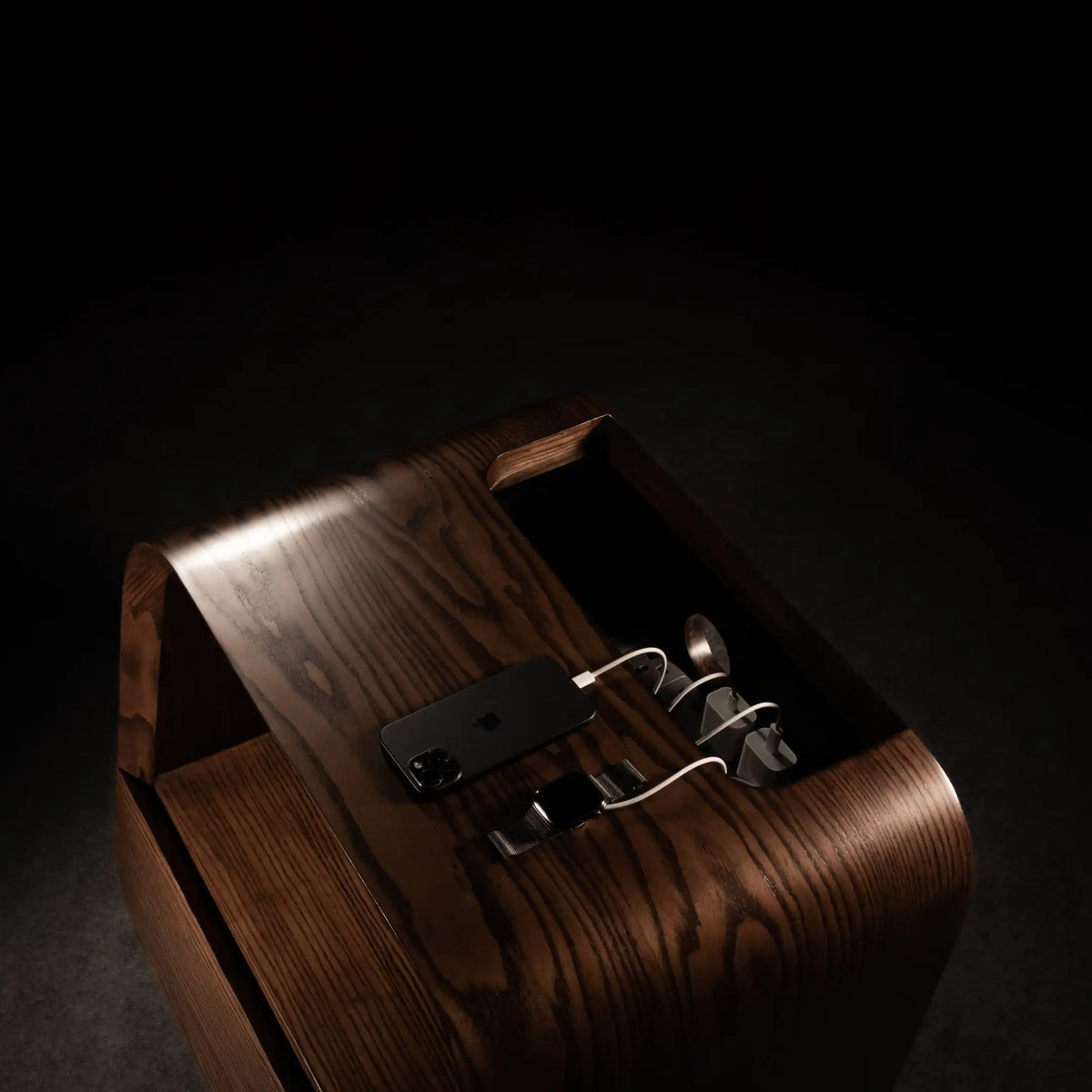 Clutch End Table