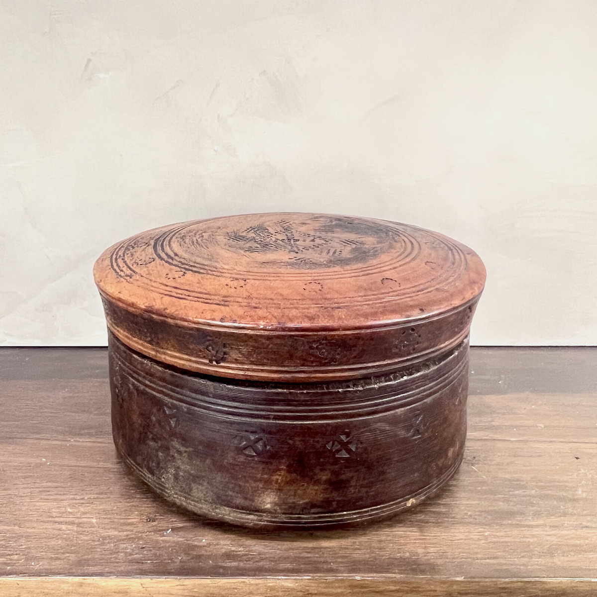 Fedir Vintage Box - Source by Studio Skara, view 4