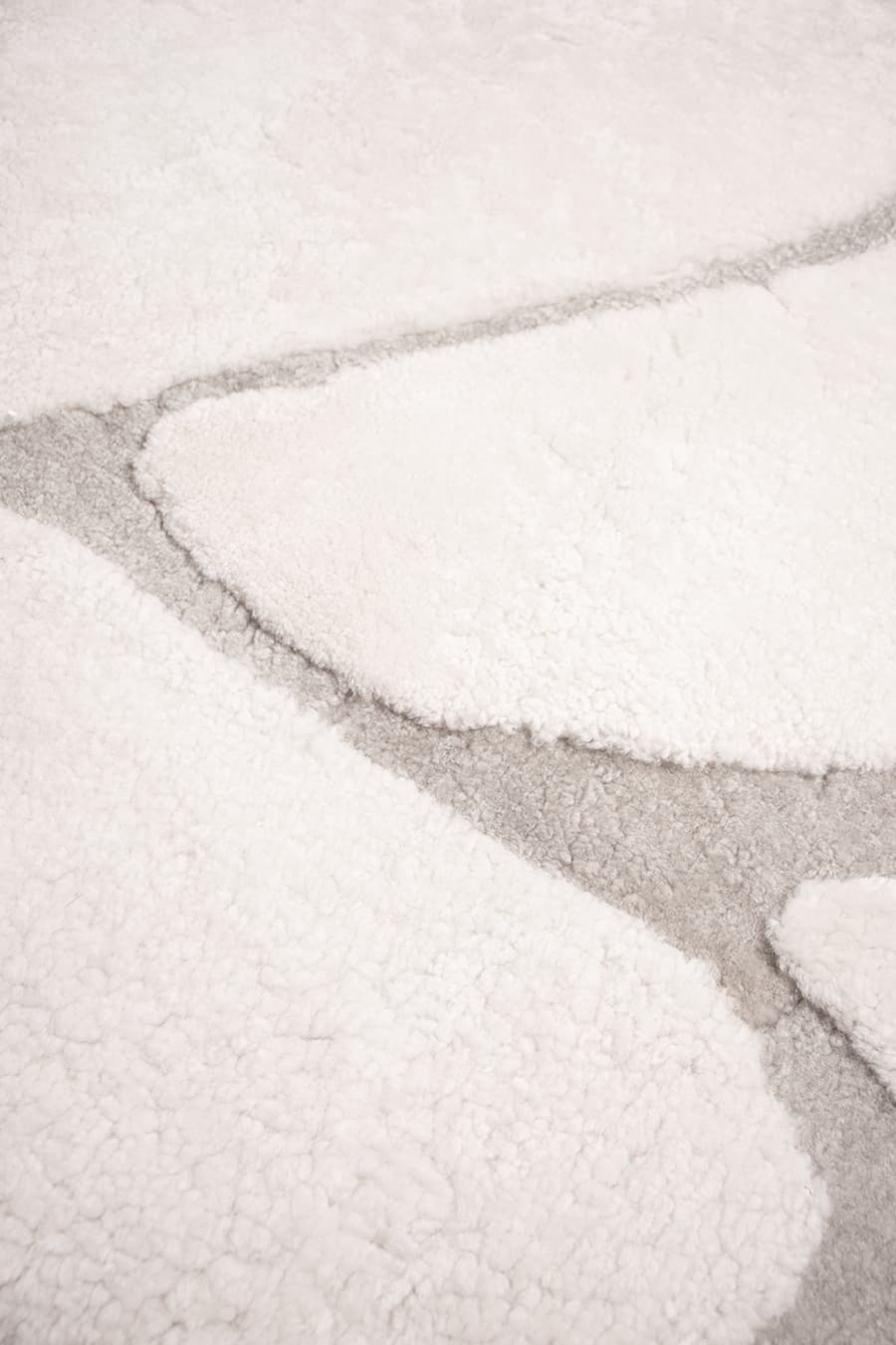 GLIMPSE – White Sheepskin Rug for Modern Interiors - Homelosophy, view 6