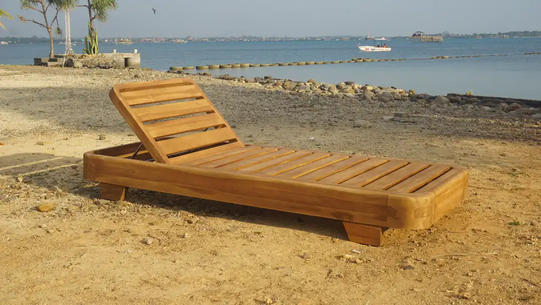 Jayan Lounger