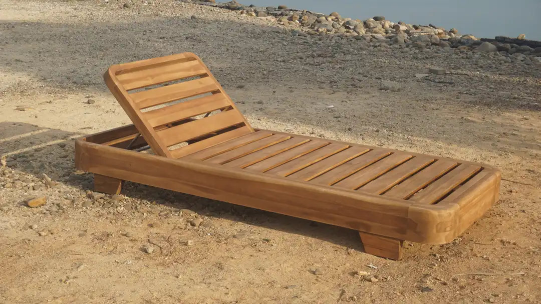 Jayan Lounger