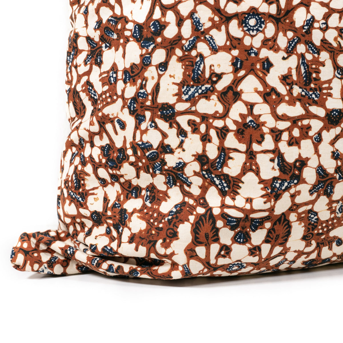 Galang Pillow - Source by Studio Skara, view 3