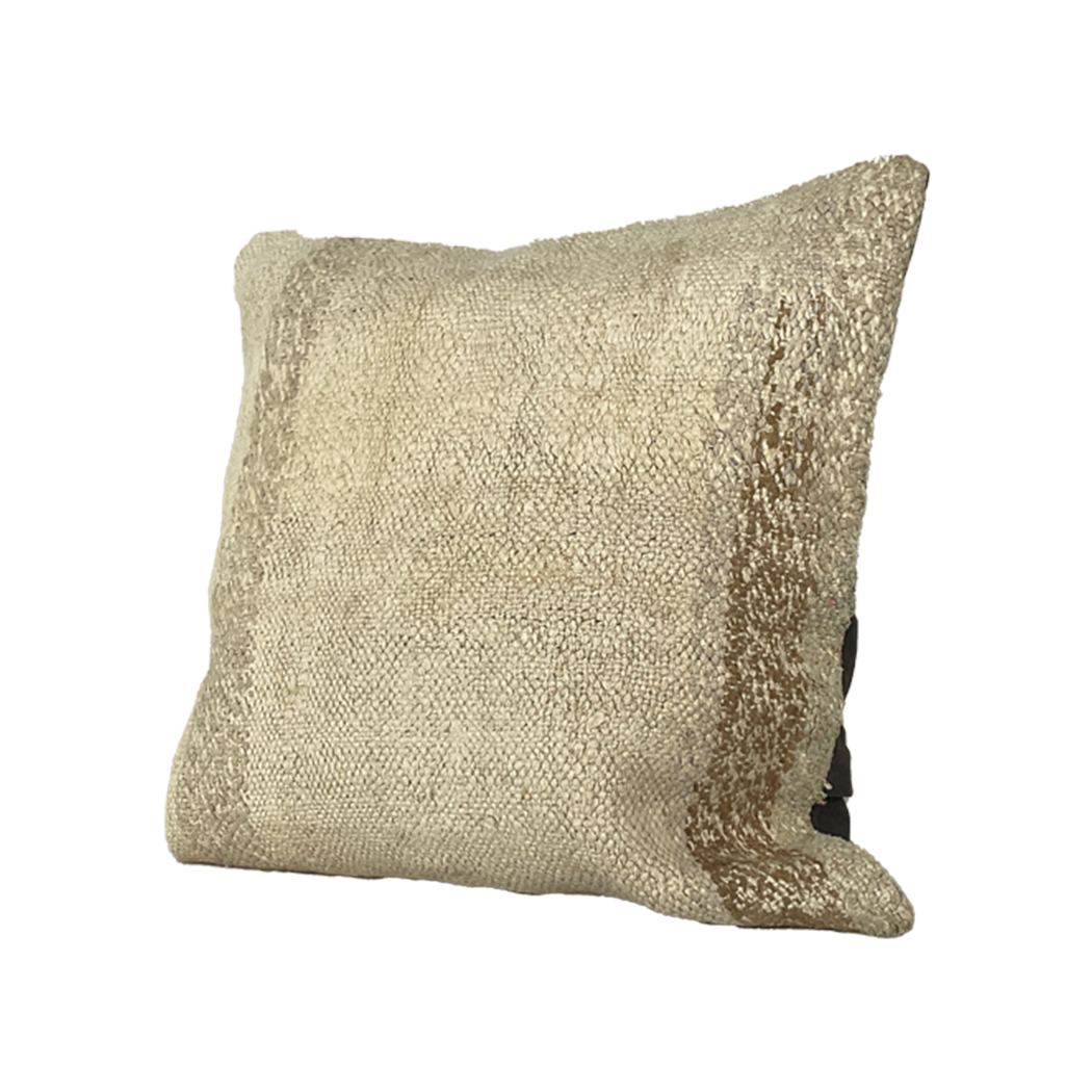 Vintage Woven Pillow #LO.1009 - Source by Studio Skara, view 2