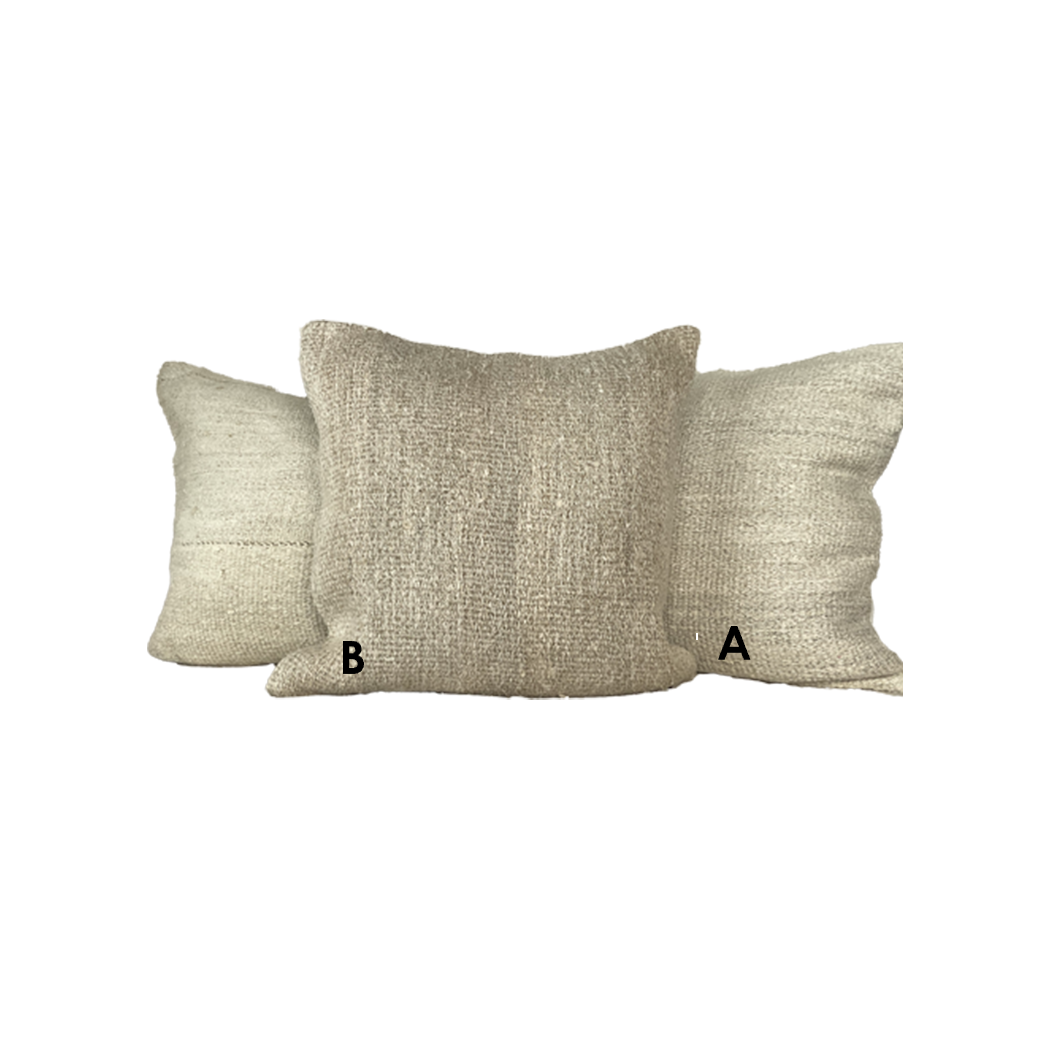 Vintage Woven Pillow #LO.1011 - Source by Studio Skara, view 2