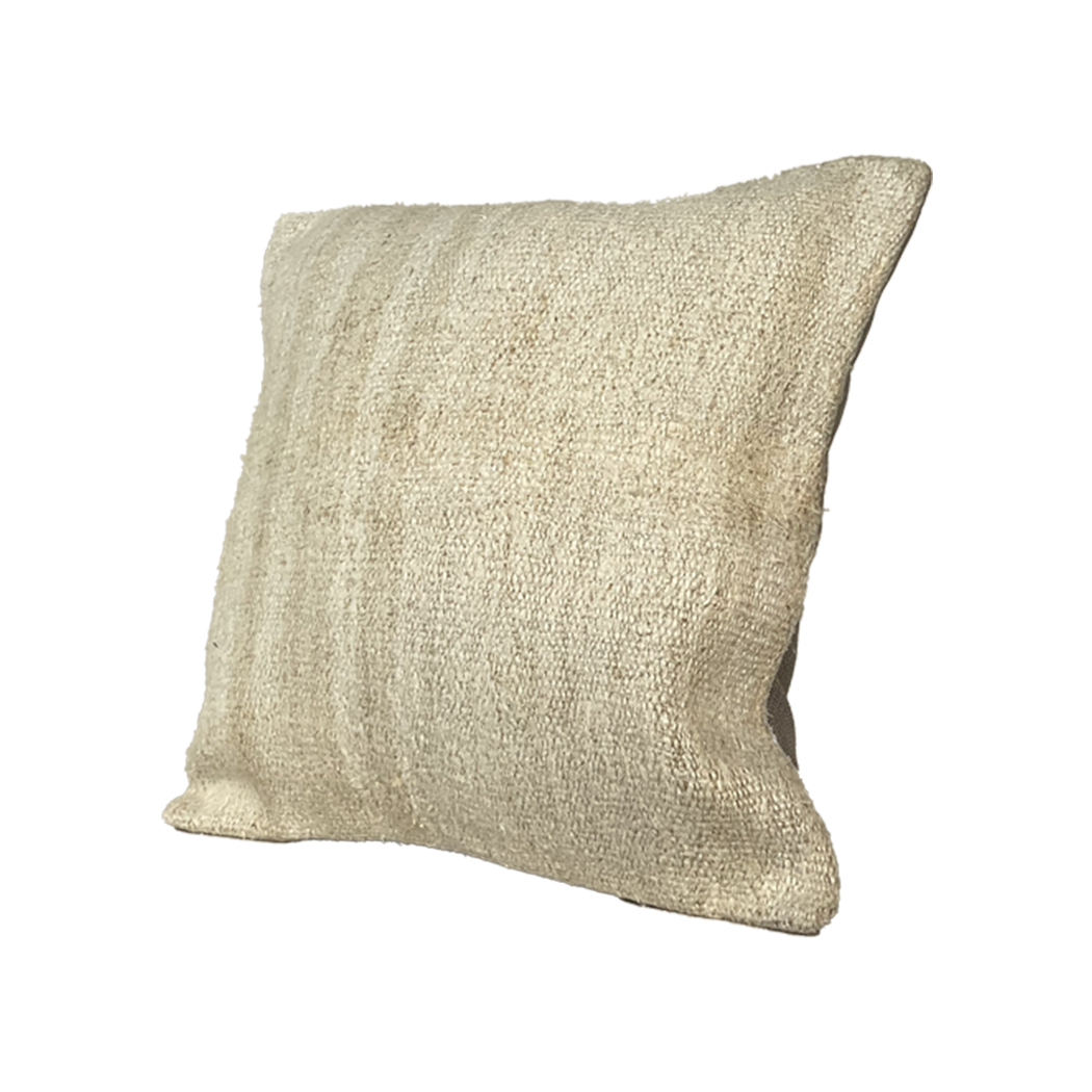 Vintage Woven Pillow #LO.1012 - Source by Studio Skara, view 2
