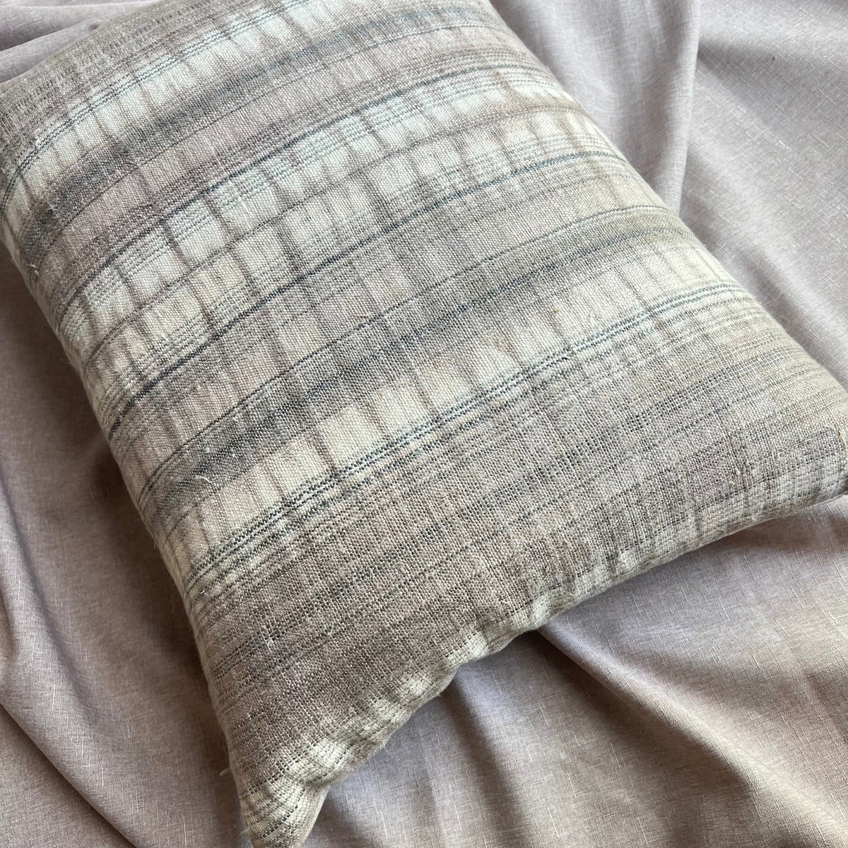 Vintage Fabric Pillow #T.1053 - Source by Studio Skara, view 4
