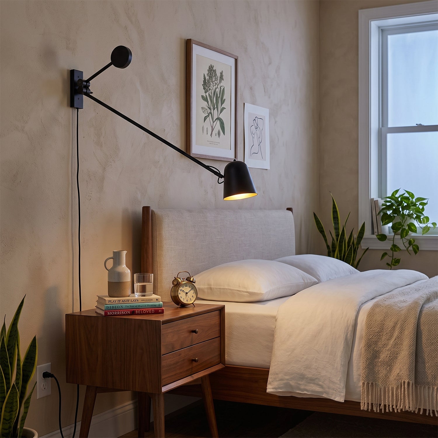 Balanced Wall Light