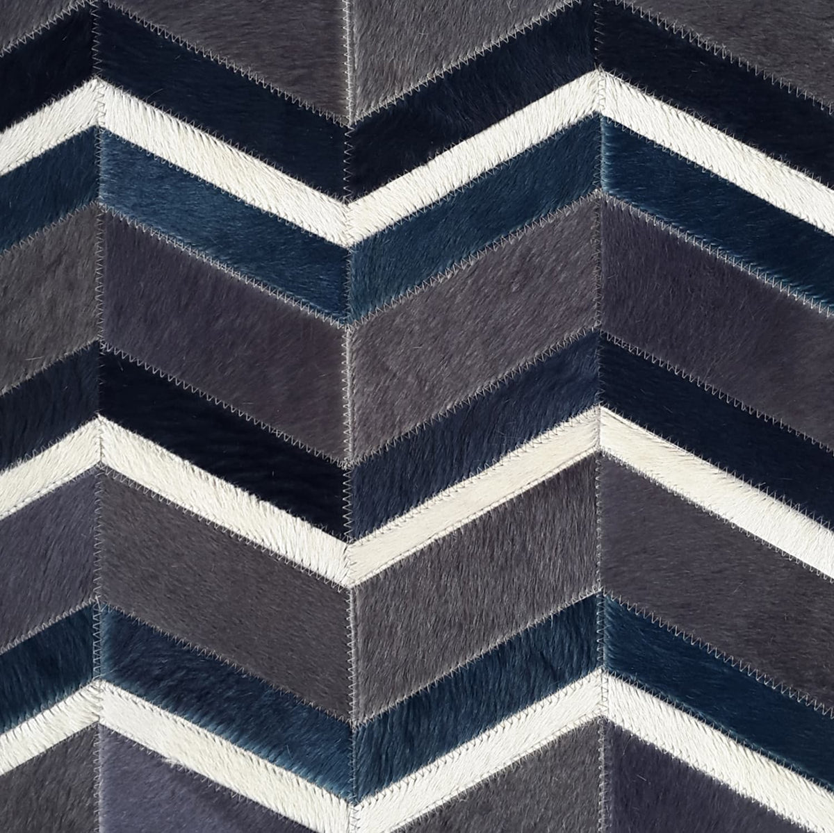 MULTI HERRINGBONE – Chevron Patchwork Cowhide Rug - Homelosophy
