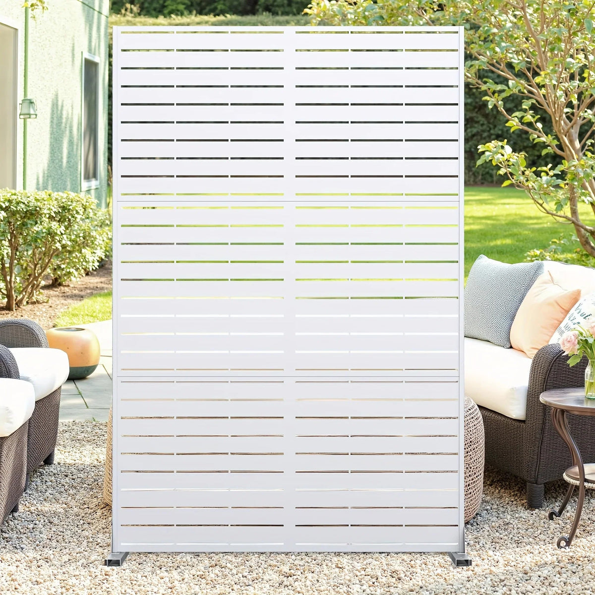 Outdoor Metal Privacy Screen 182.88cm H x 119.38cm W Freestanding Fence & Room Divider with Stand - Heavy-Duty Modern Design, Weather-Resistant Metal Panels with Pattern, Easy Assembly for Patio, Garden, Deck, Balcony, Lawn -