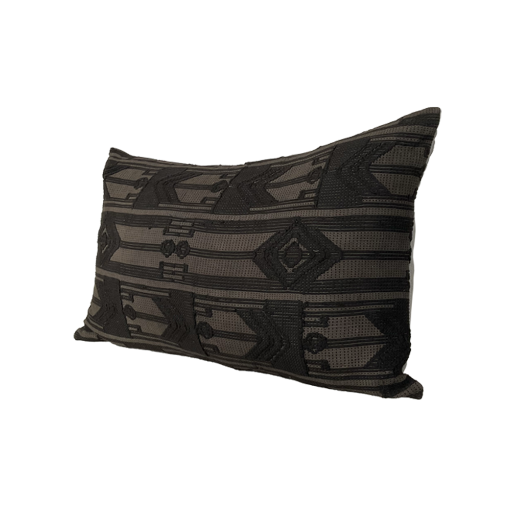 Vintage Fabric Pillow #T.1025 - Source by Studio Skara, view 2