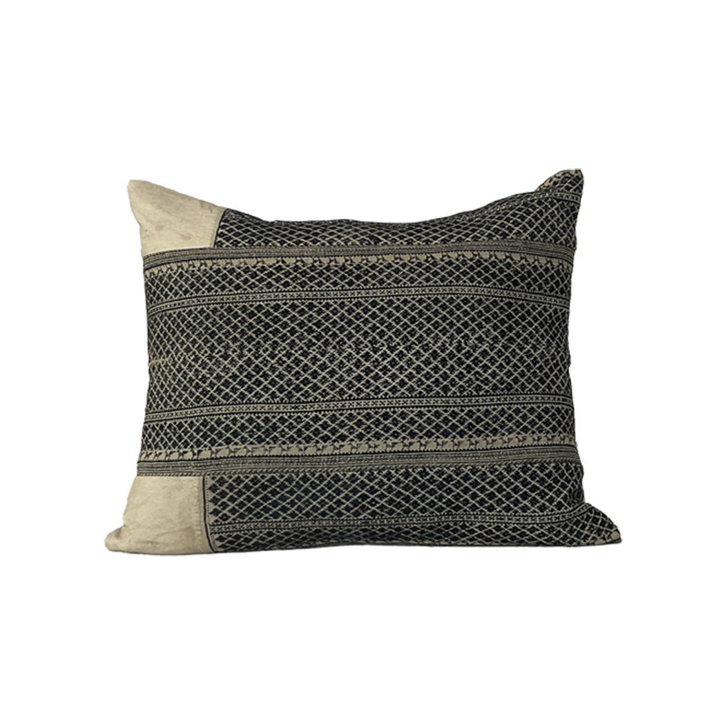 Vintage Fabric Pillow #T.1029 - Source by Studio Skara
