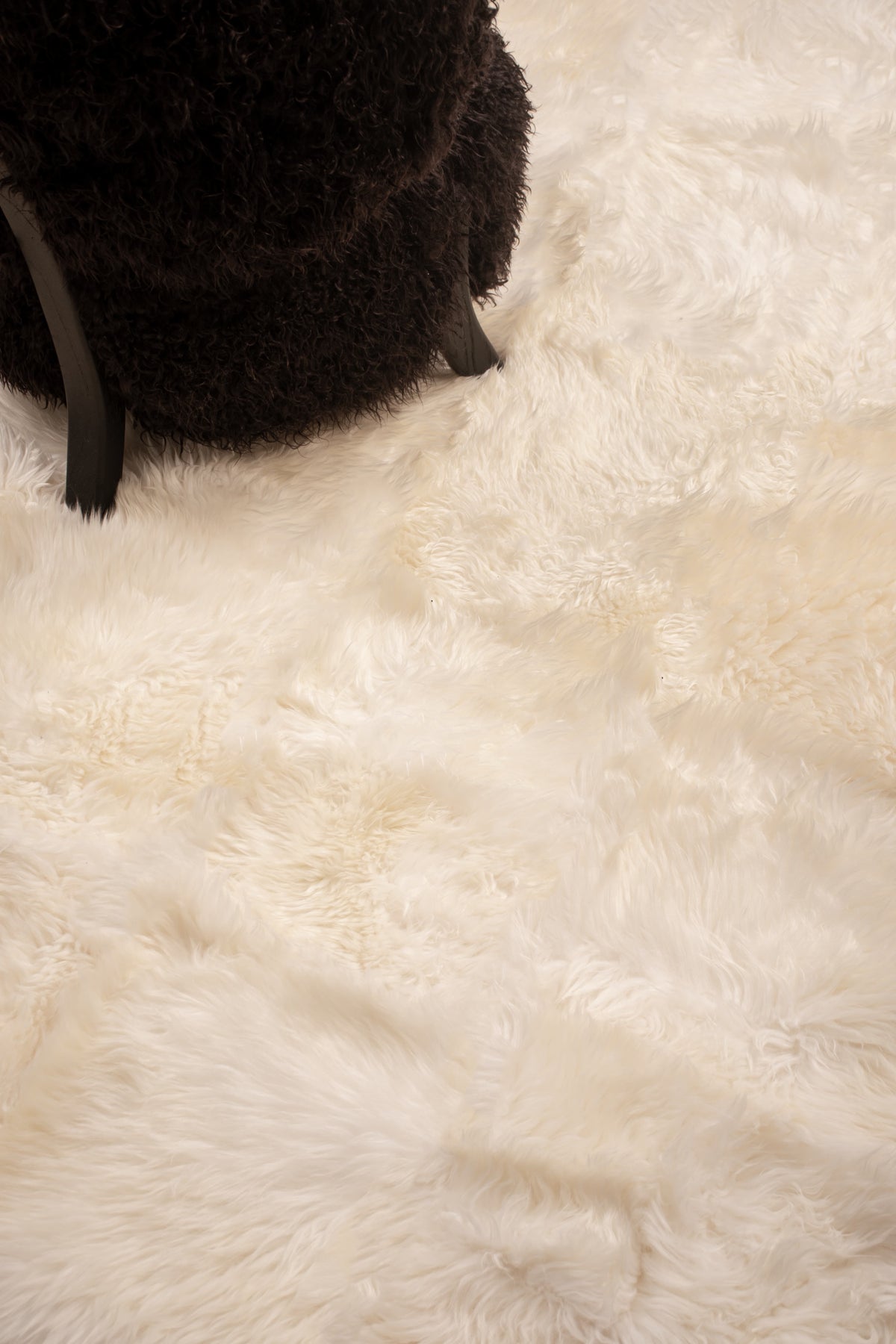 SNOW – Long Hair Sheepskin Rug - Homelosophy
