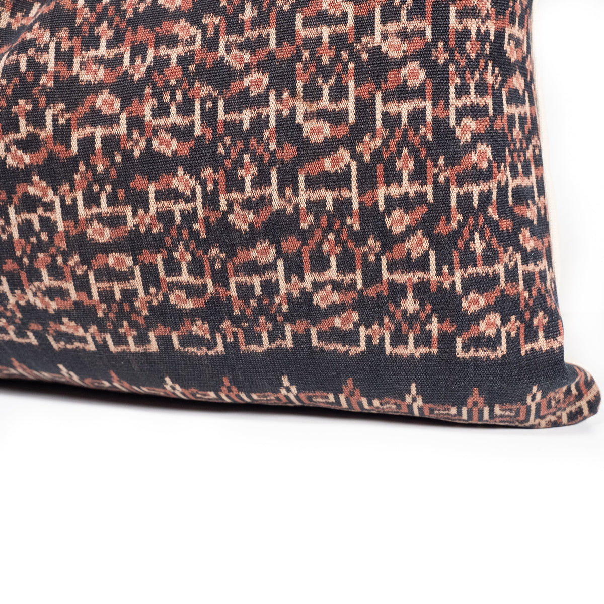 Sena Pillow - Source by Studio Skara, view 4