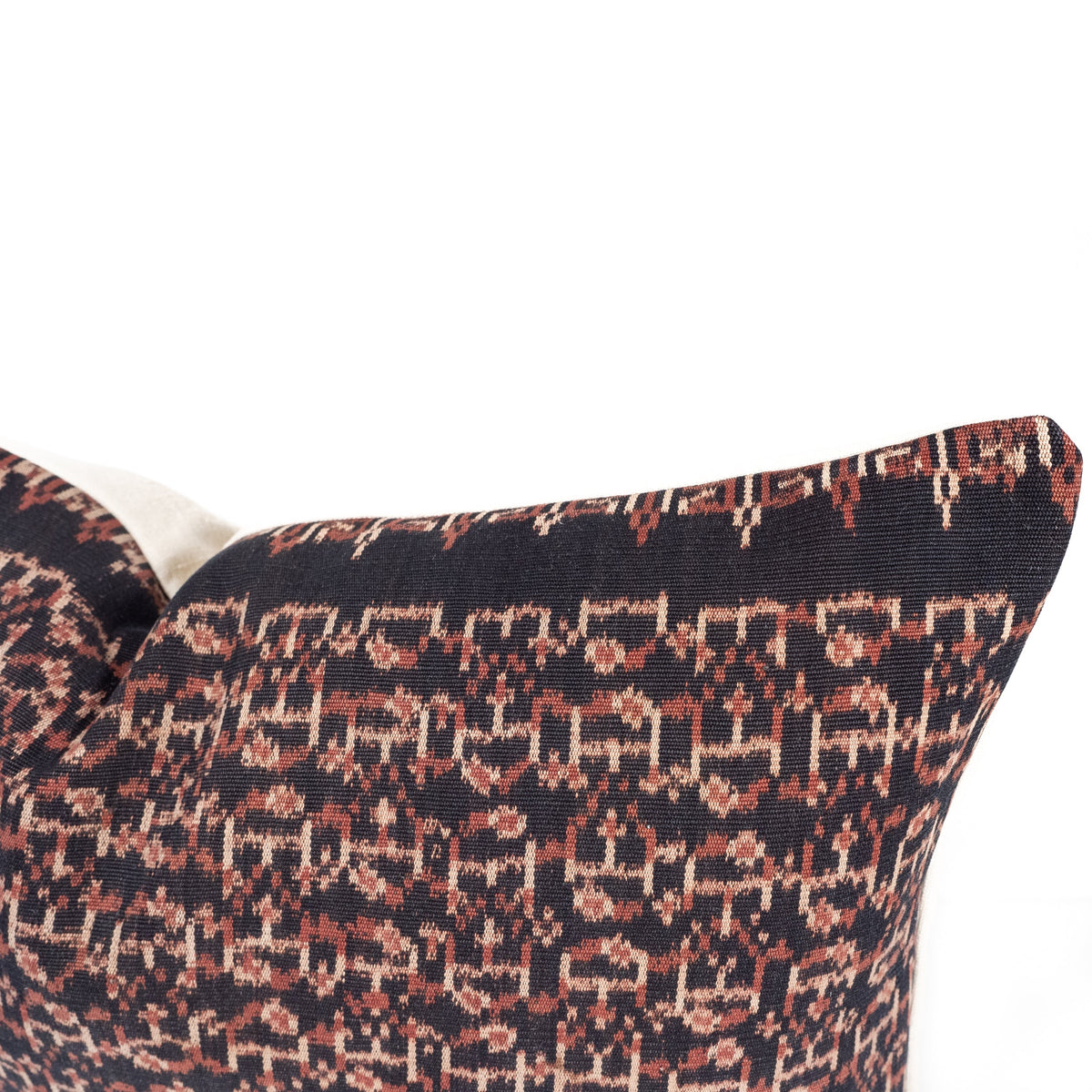 Sena Pillow - Source by Studio Skara, view 3
