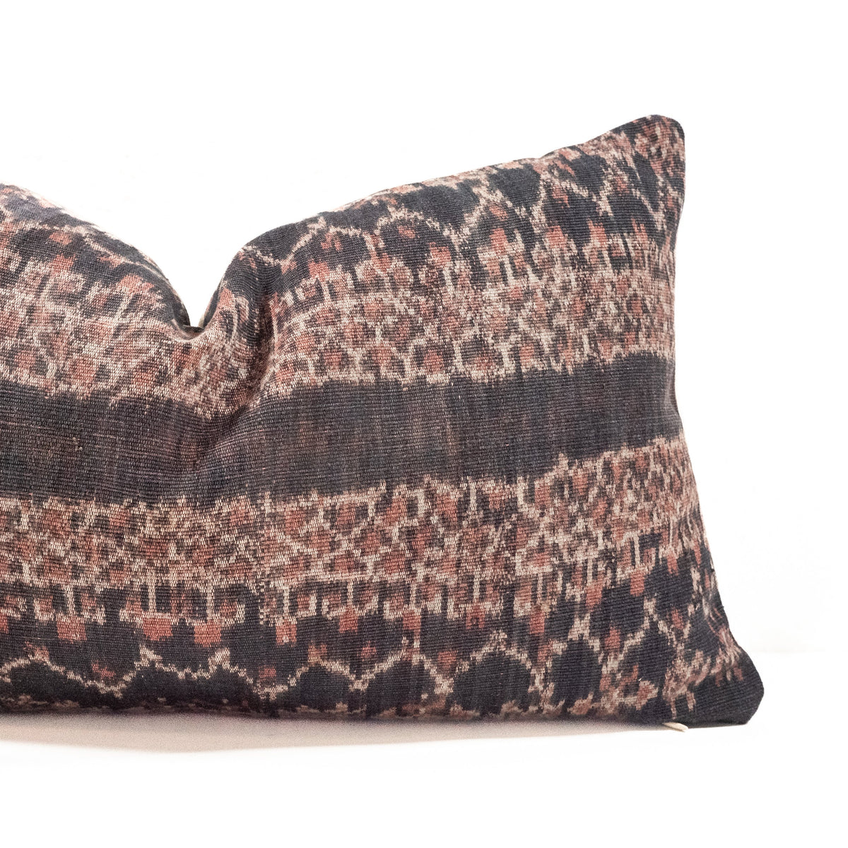 Tibo Pillow - Source by Studio Skara, view 3