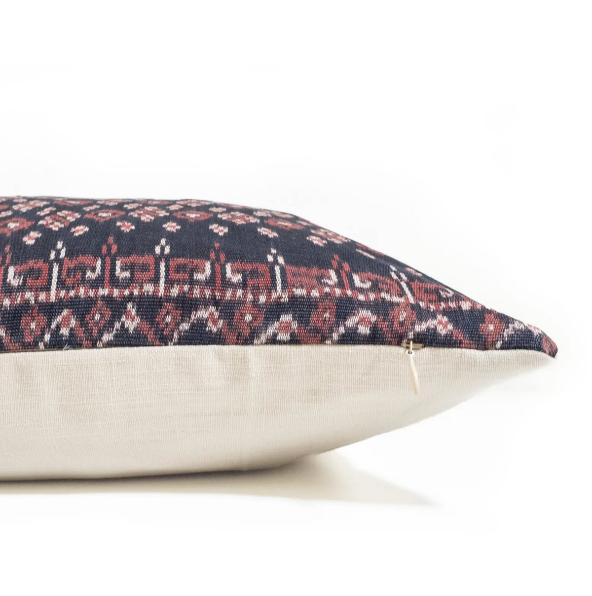 Turi Pillow - Source by Studio Skara, view 5