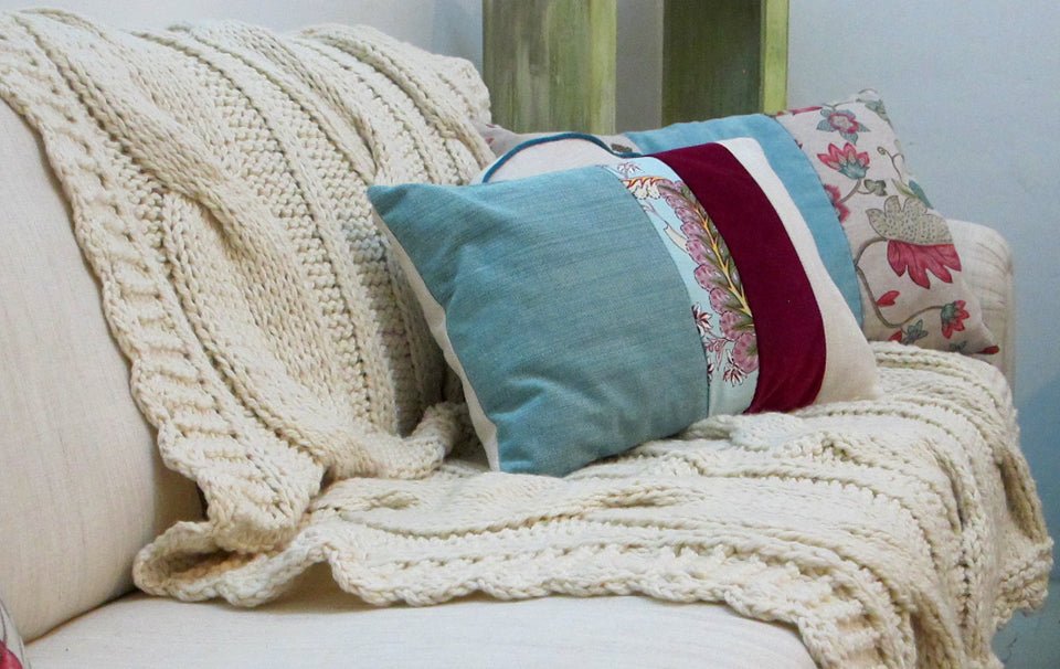 Ochos Sweater Throw - Homelosophy, view 3