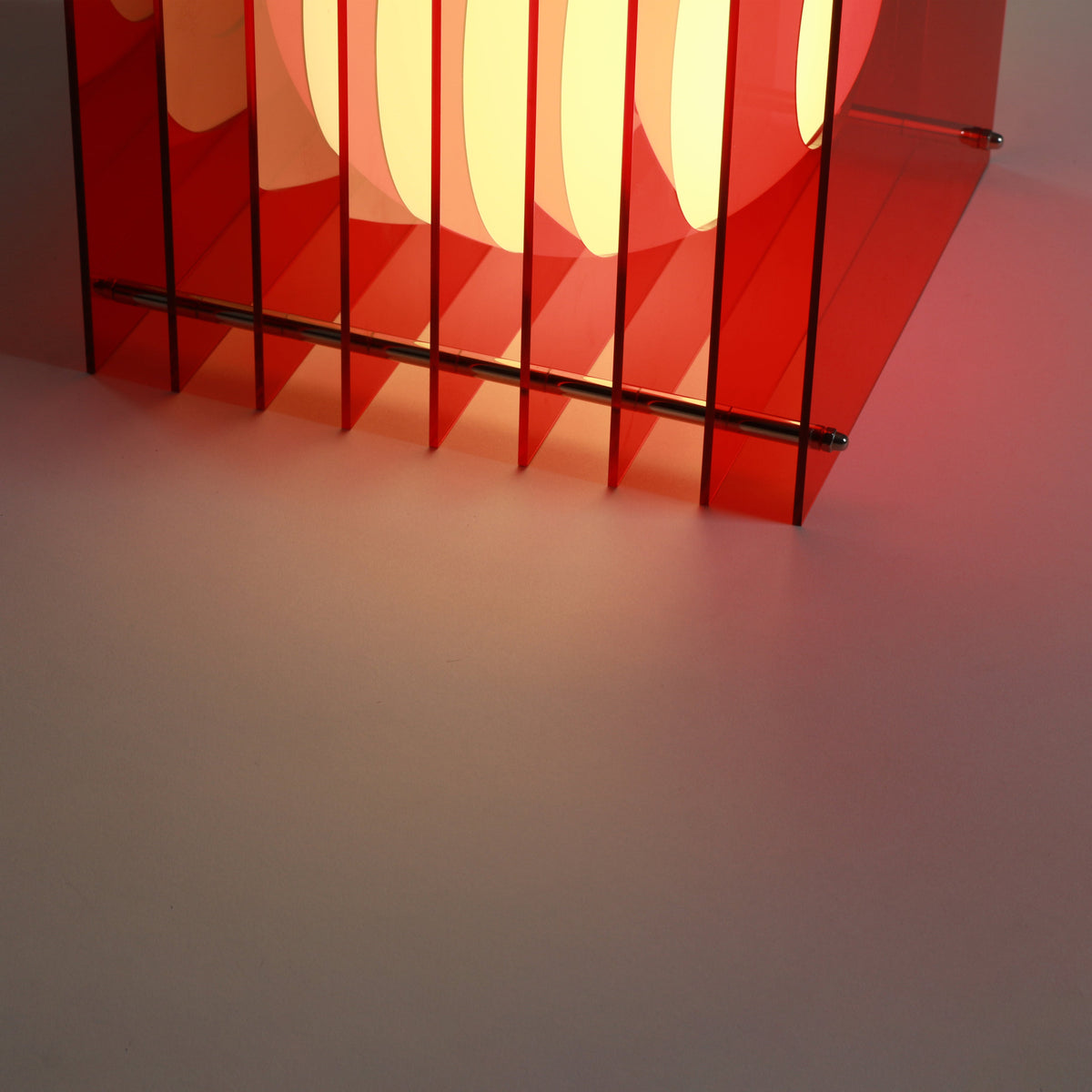 Lớp big square in red acrylic - BằNG, view 6