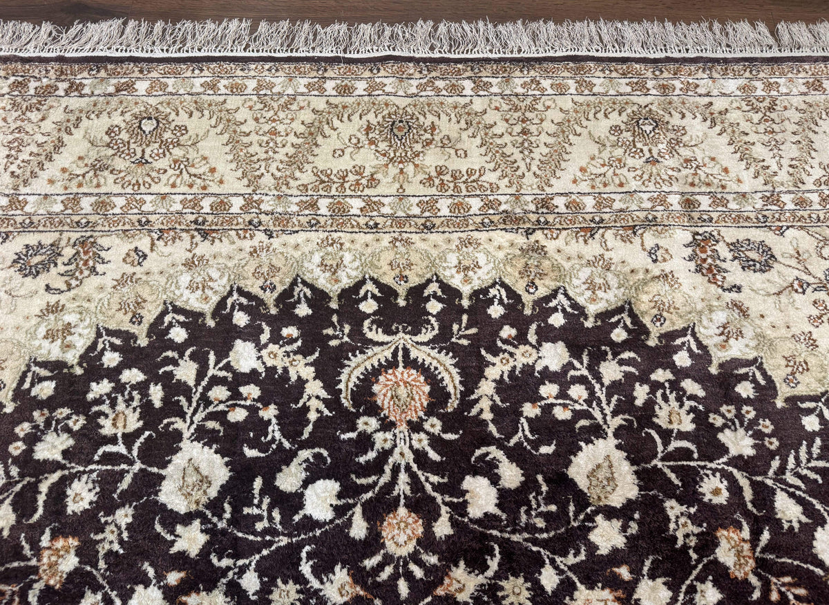 Indian Kashmiri Silk Rug 10x14, Floral Medallion - Jewel Rugs, view 3