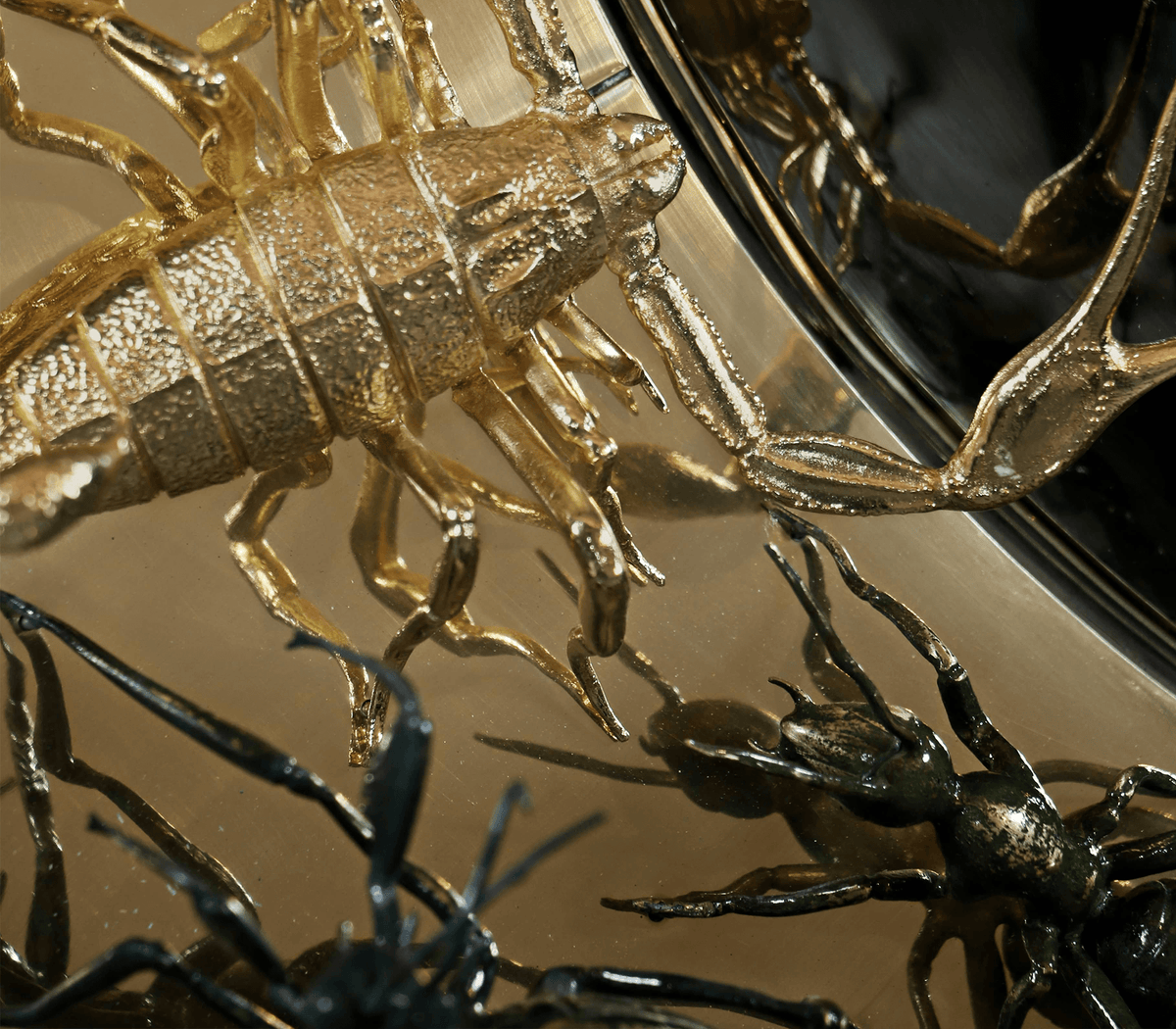 Convex Metamorphosis Mirror by Boca do Lobo – view 6