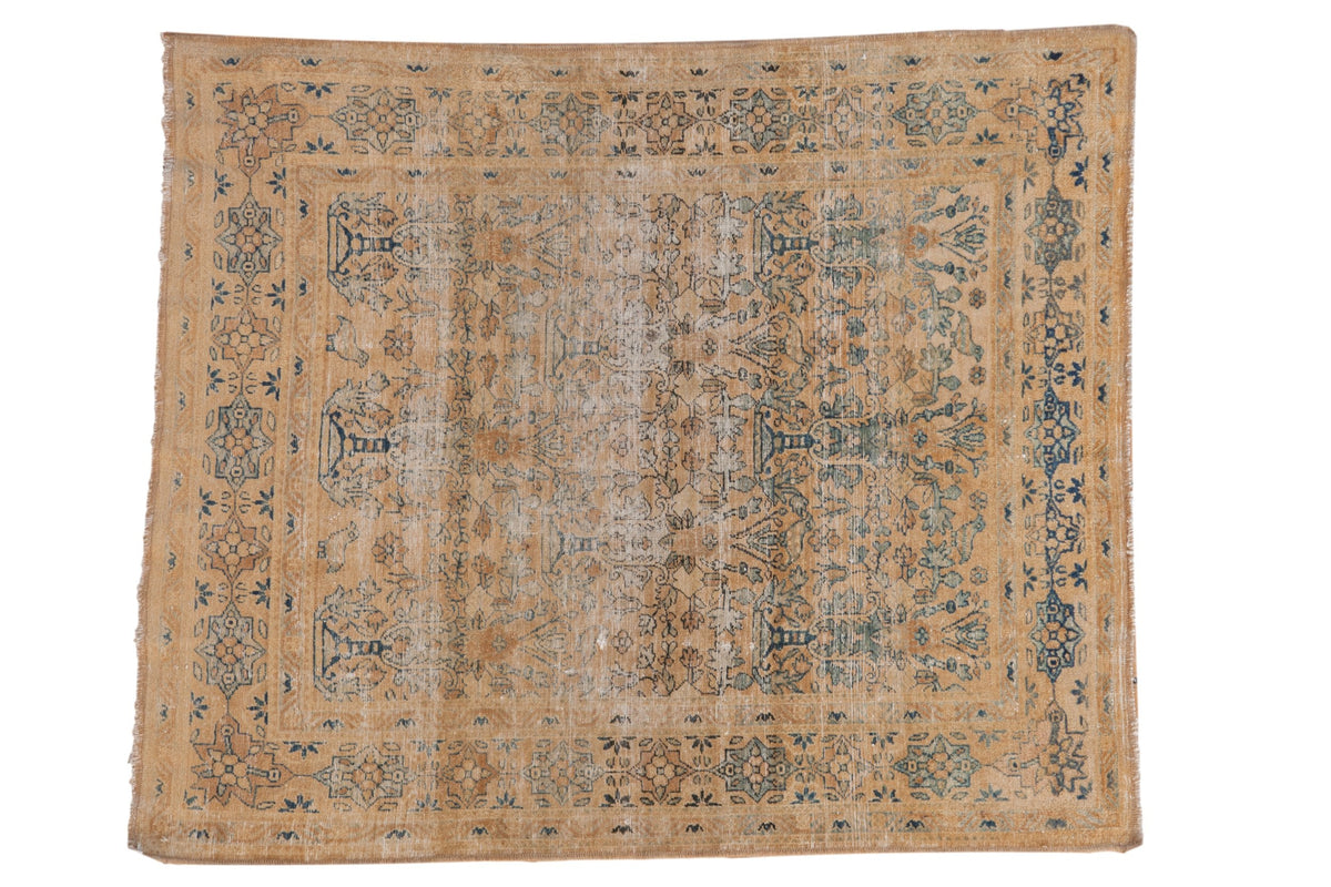 4x4.5 Vintage Distressed Meshed Square Rug