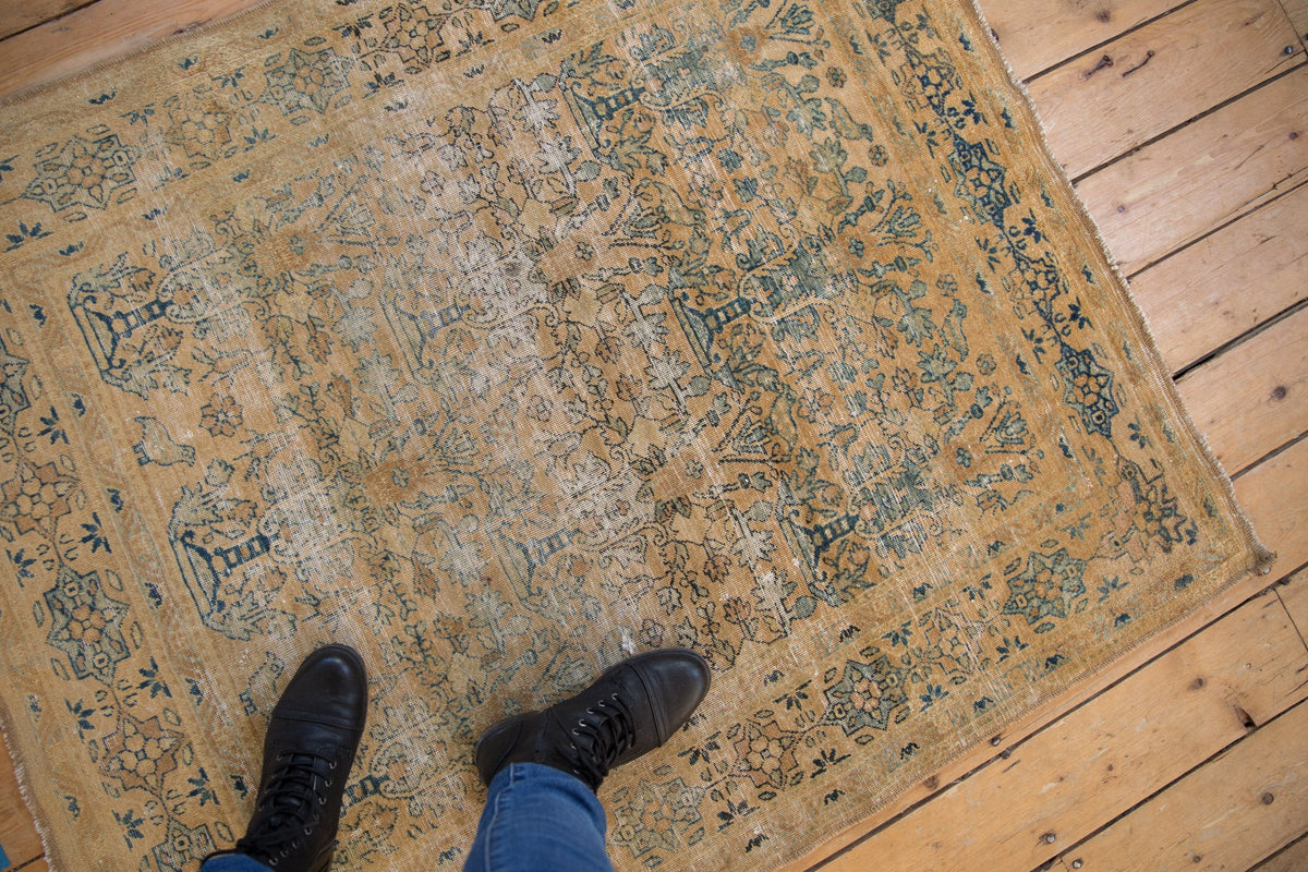 4x4.5 Vintage Distressed Meshed Square Rug
