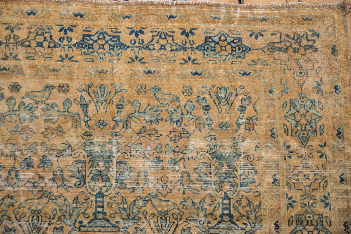 4x4.5 Vintage Distressed Meshed Square Rug