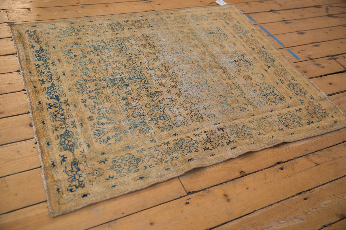 4x4.5 Vintage Distressed Meshed Square Rug