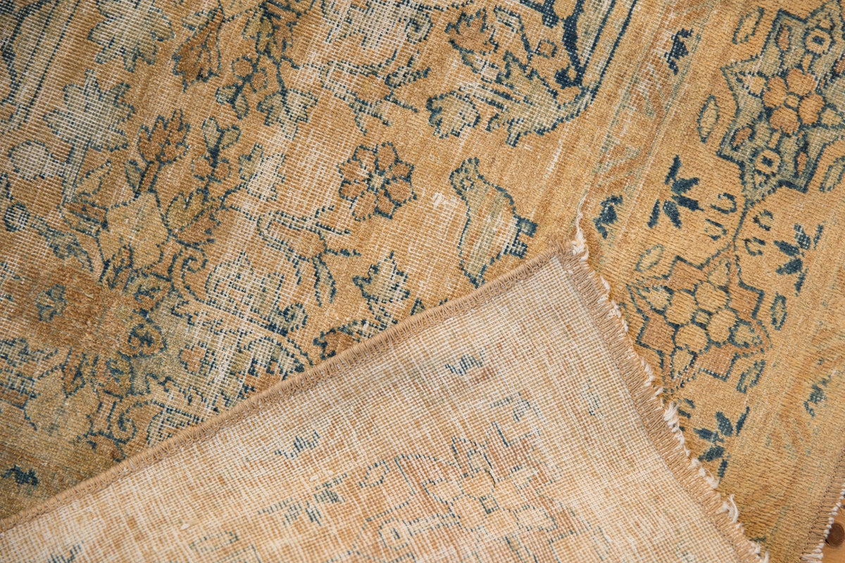 4x4.5 Vintage Distressed Meshed Square Rug