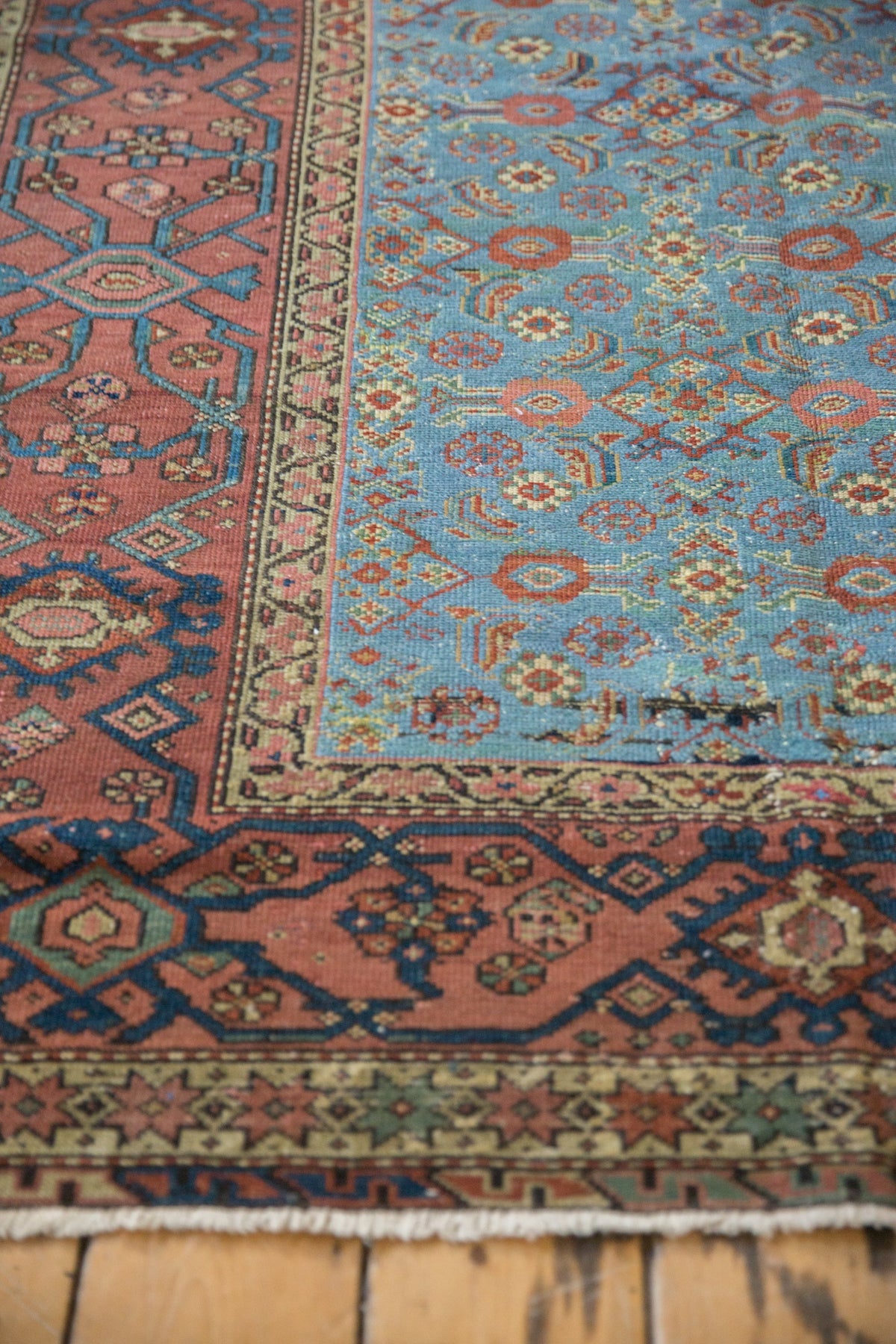 5x9.5 Antique Fereghan Carpet