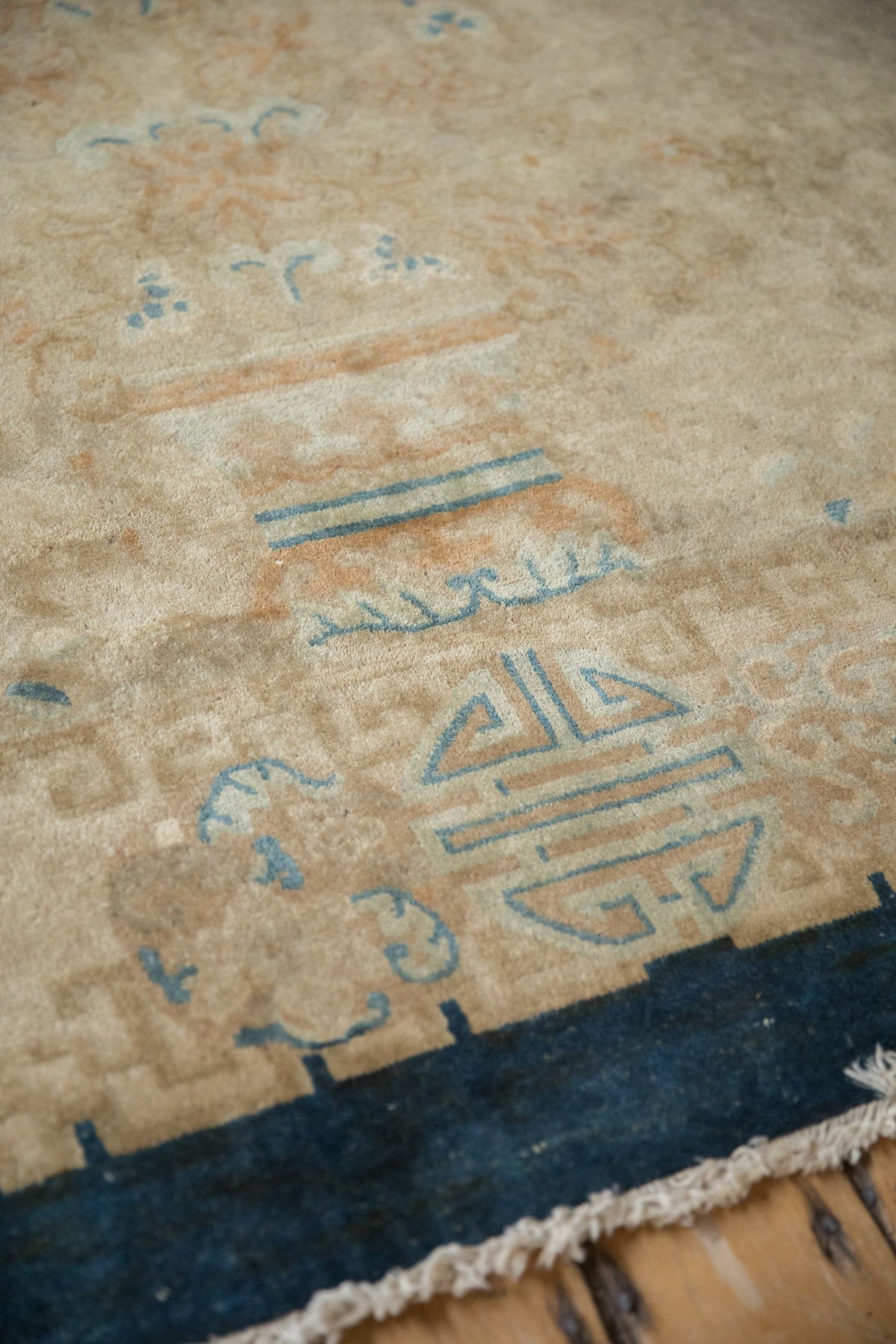 8x9.5 Antique Art Deco Carpet