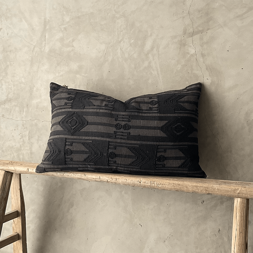 Vintage Fabric Pillow #T.1025 - Source by Studio Skara, view 4