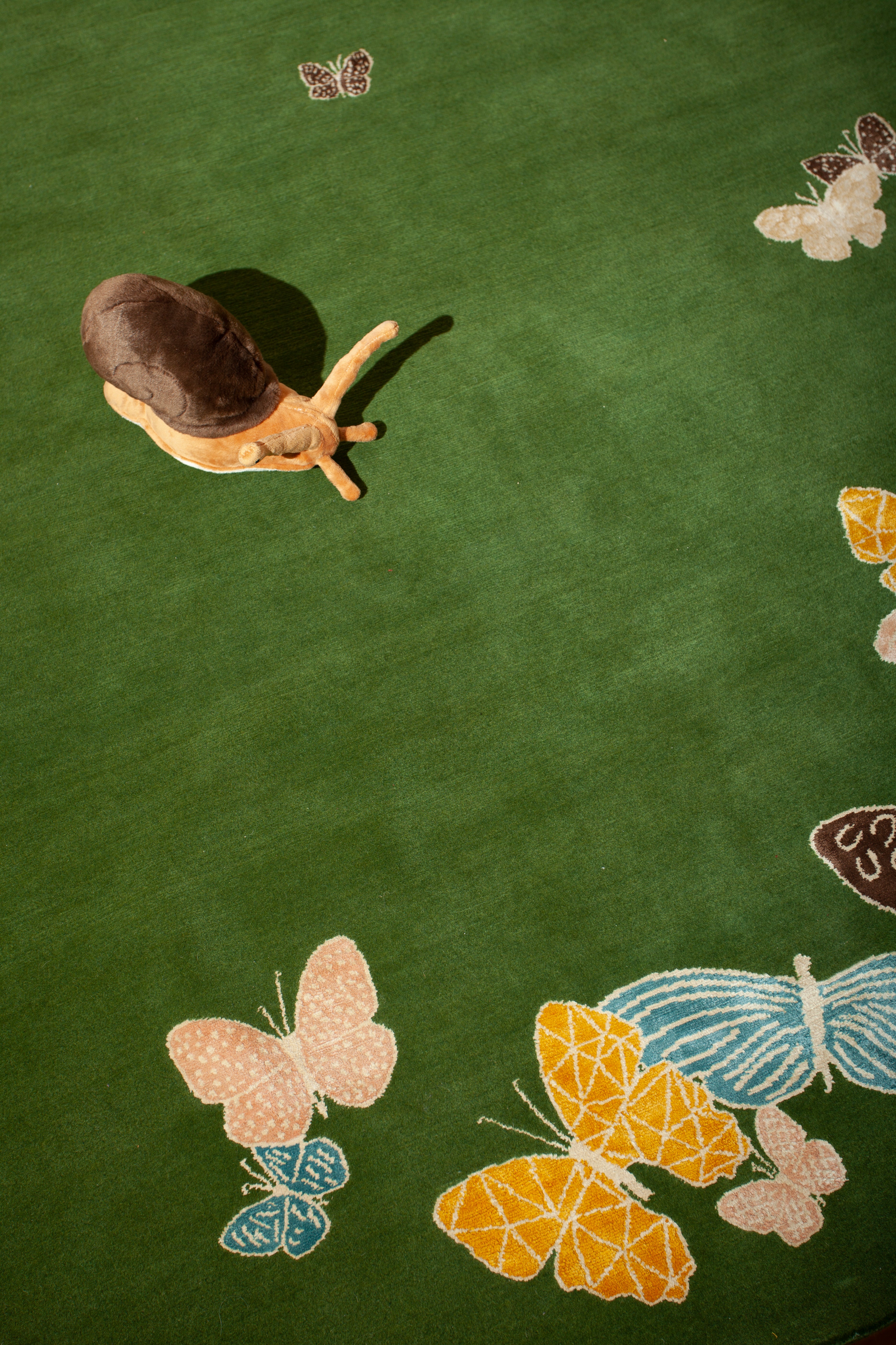 "Spirit in the Sky" - Vibrant Green Round Butterfly Rug in Wool - image 6