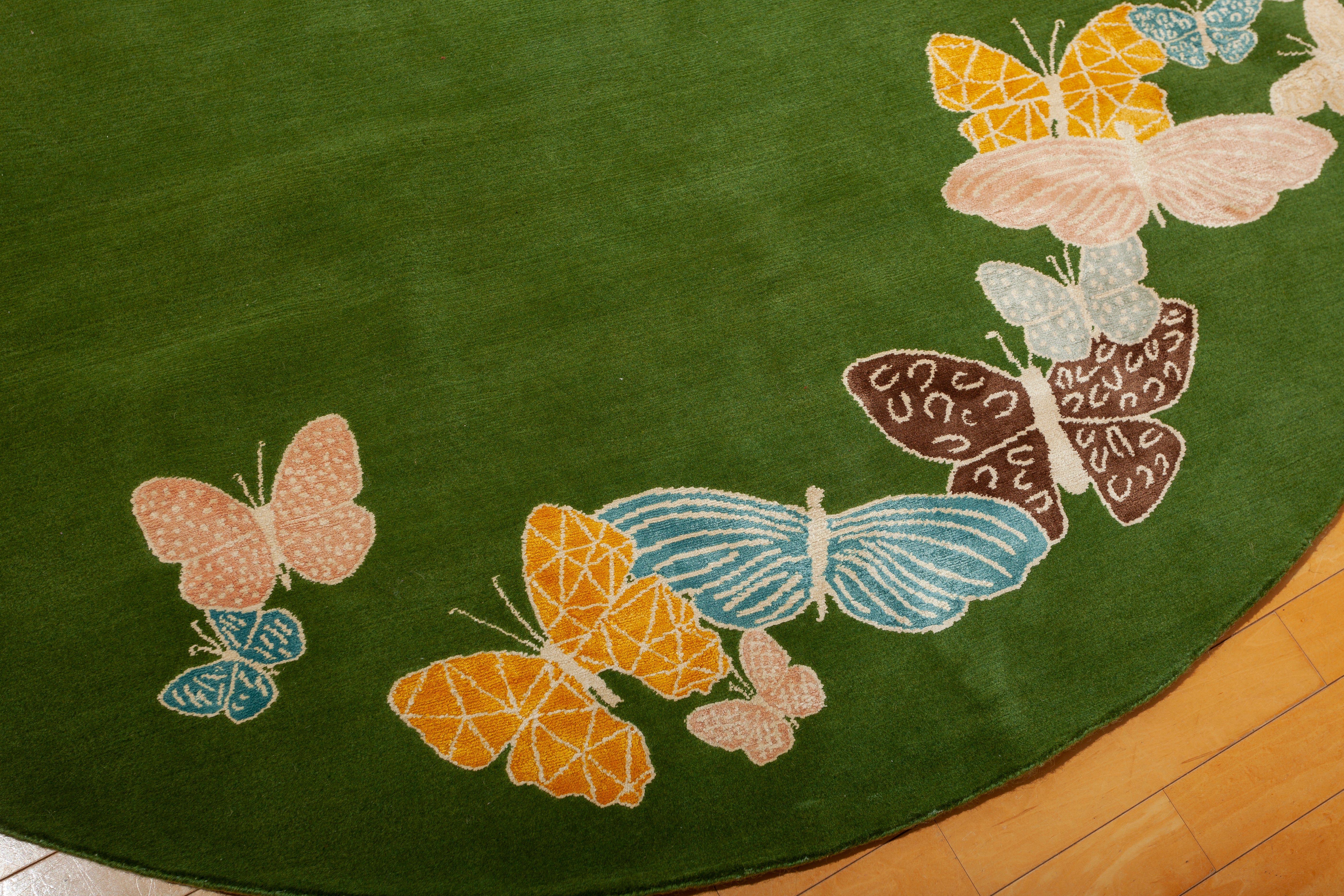 "Spirit in the Sky" - Vibrant Green Round Butterfly Rug in Wool - image 4