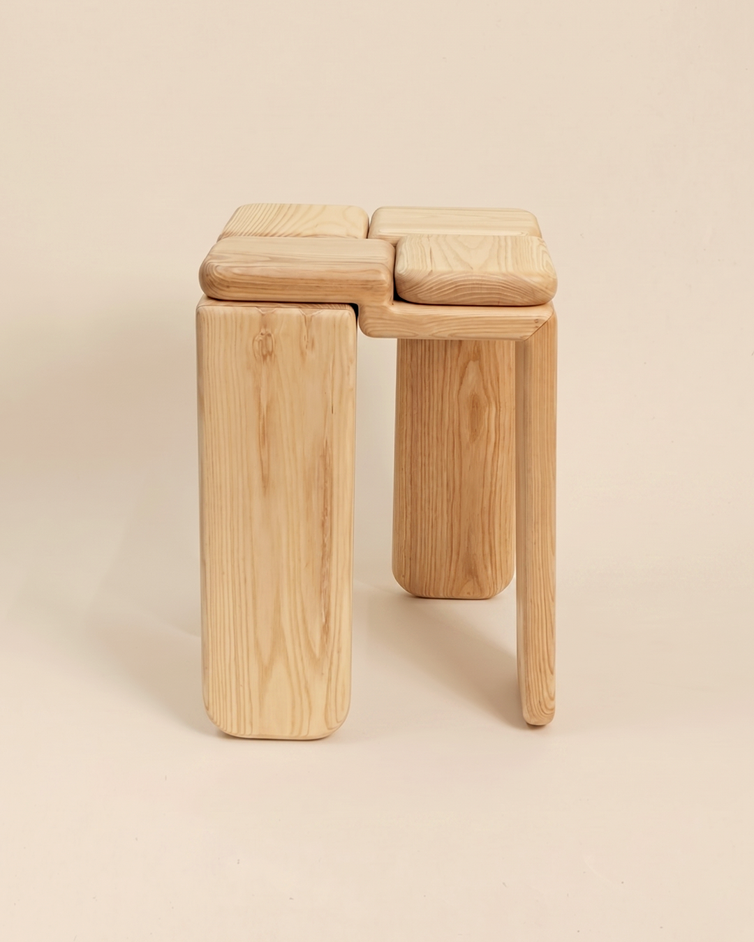 THE KNOT STOOL Natural Ash by Luis Gimeno image 2