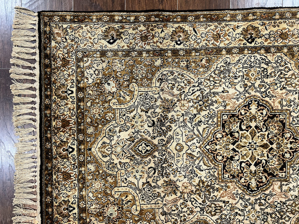 Persian Qum Silk Rug 3.5 x 5.5, Floral Medallion, Very Fine 350 KPSI, Handmade Silk on Silk Rug, Vintage - Jewel Rugs, view 7