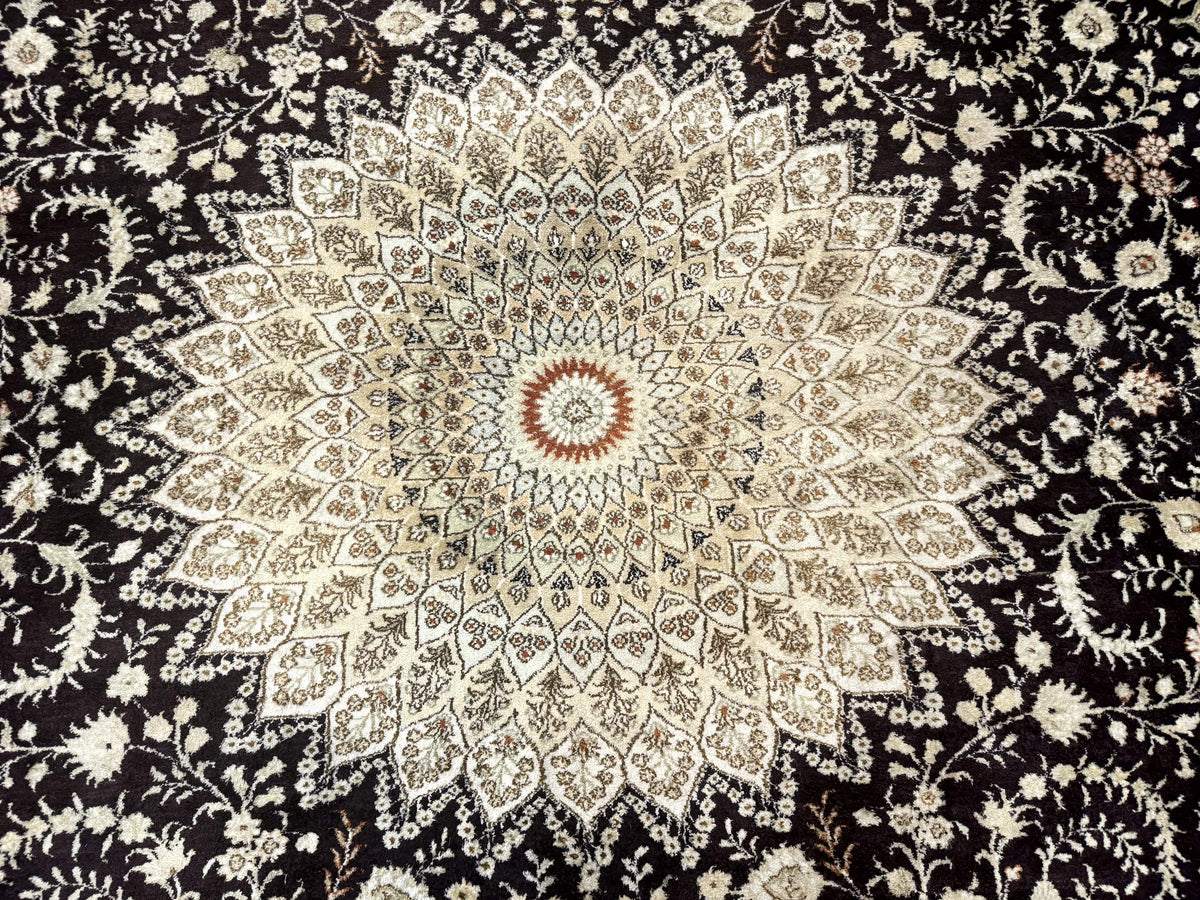 Indian Kashmiri Silk Rug 10x14, Floral Medallion - Jewel Rugs, view 4