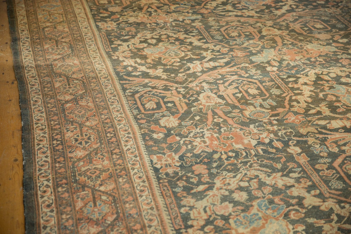 11x15.5 Vintage Distressed Mahal Carpet