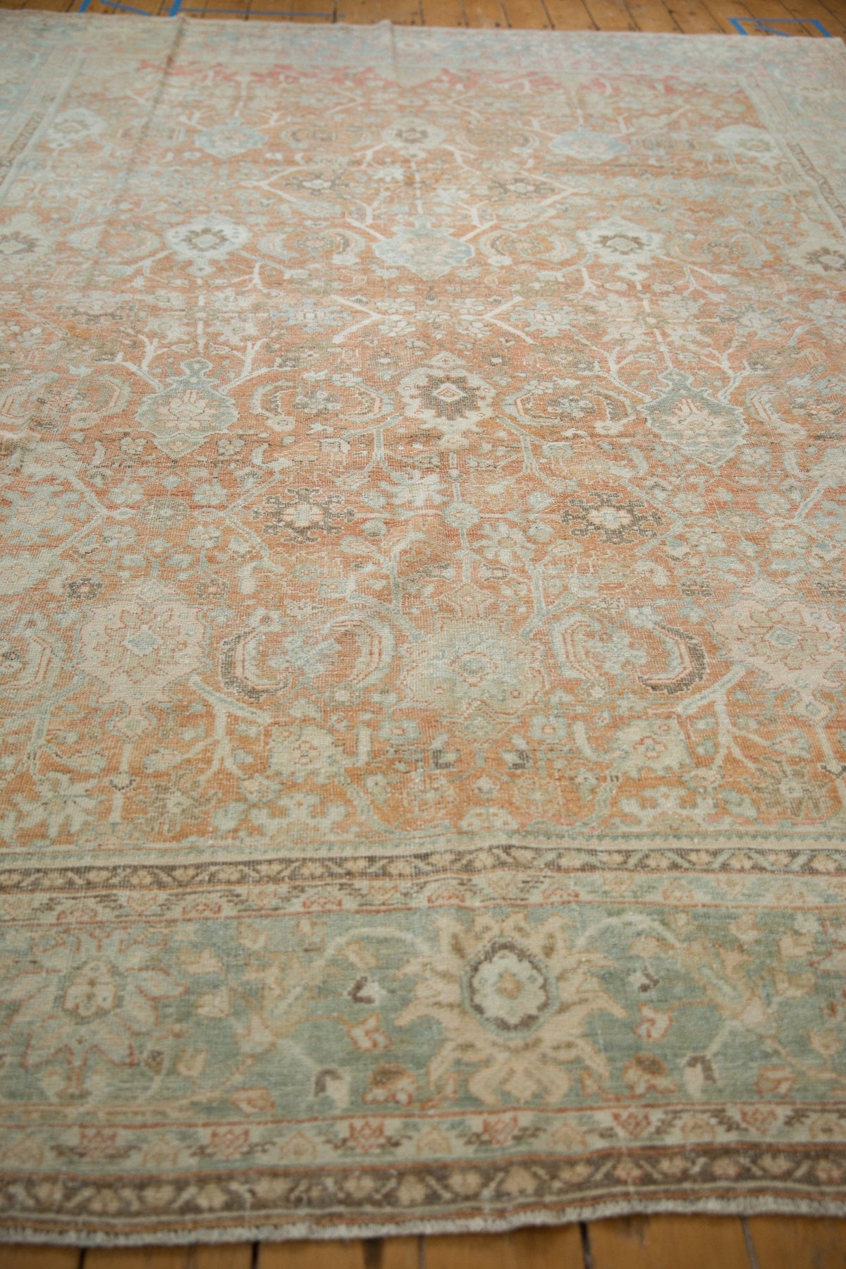 9x11.5 Vintage Distressed Mahal Carpet