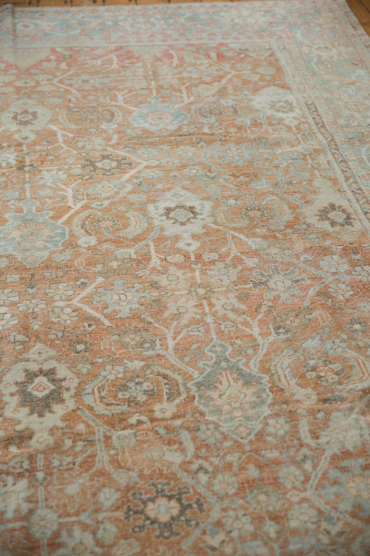 9x11.5 Vintage Distressed Mahal Carpet