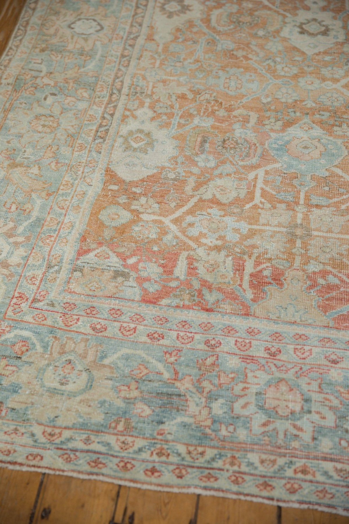 9x11.5 Vintage Distressed Mahal Carpet