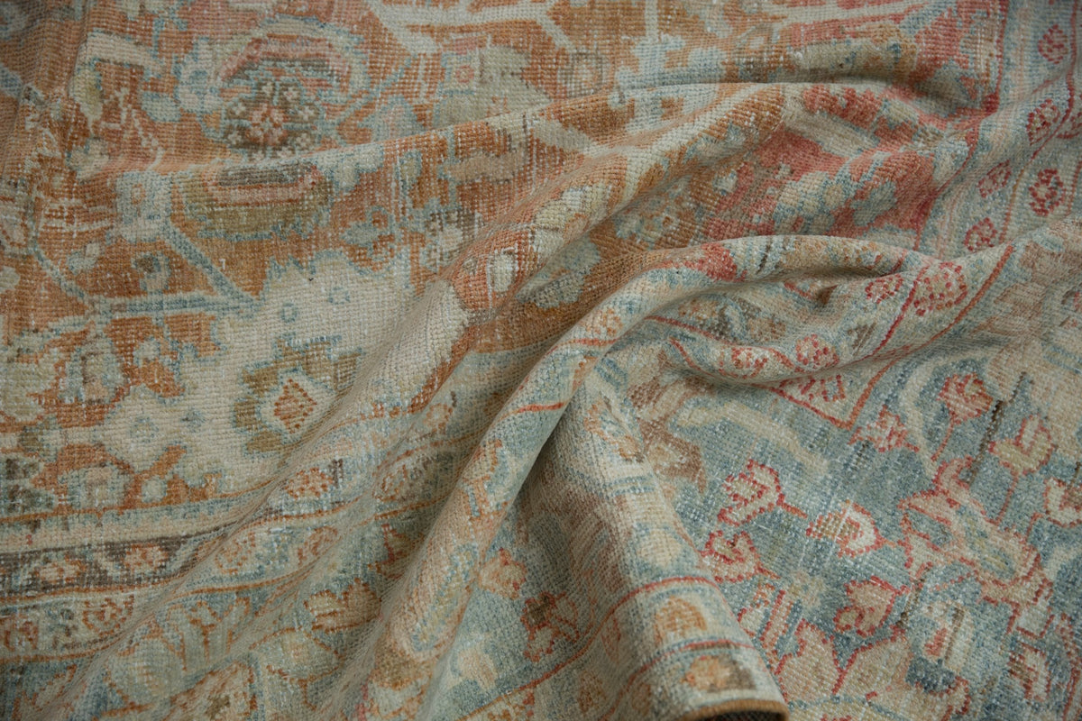 9x11.5 Vintage Distressed Mahal Carpet