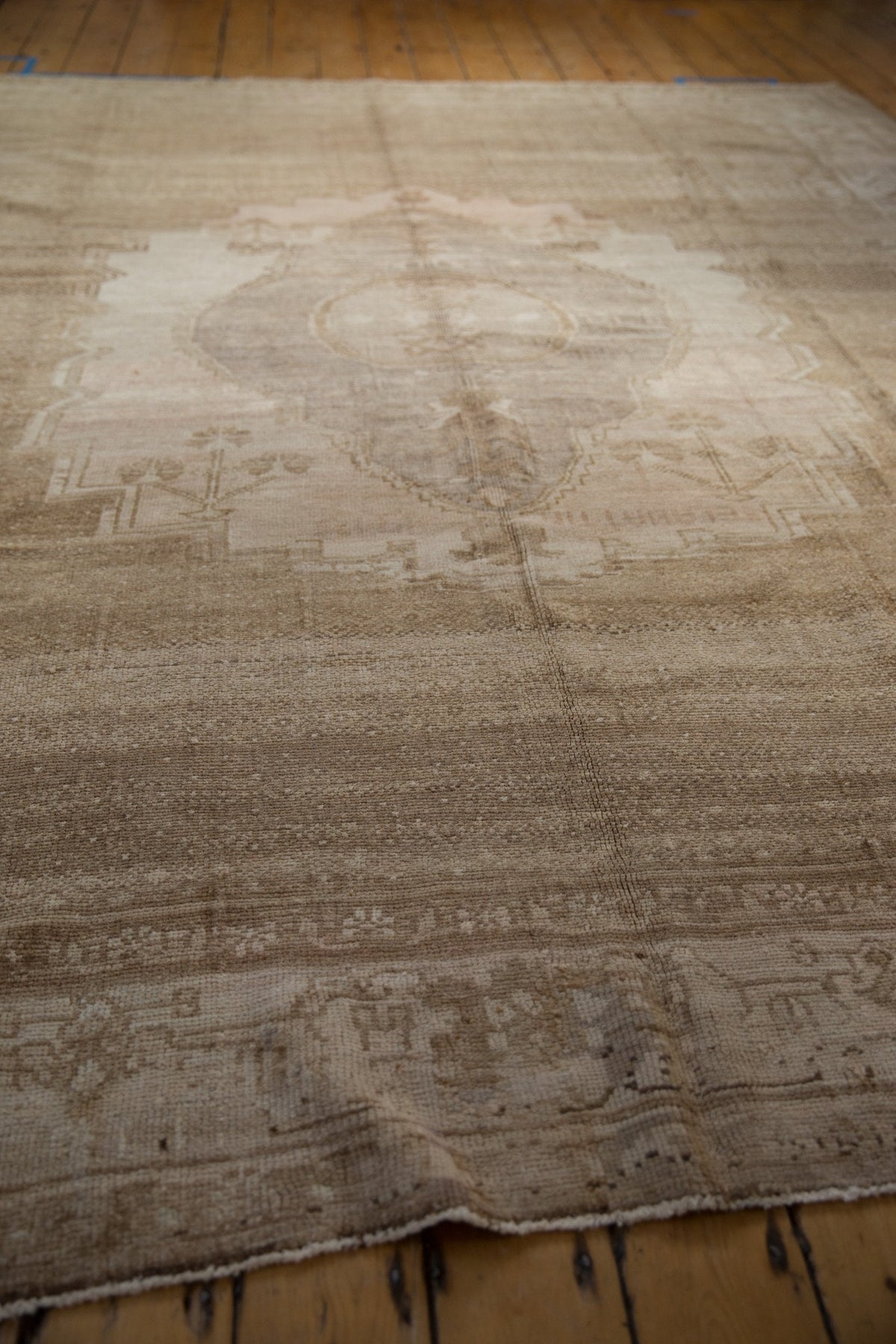 9.5x11 Vintage Distressed Oushak Carpet